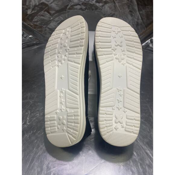 Women's Slip On sneakers Black Boardwalk Shoe Women's size 9 - Picture 2 of 4